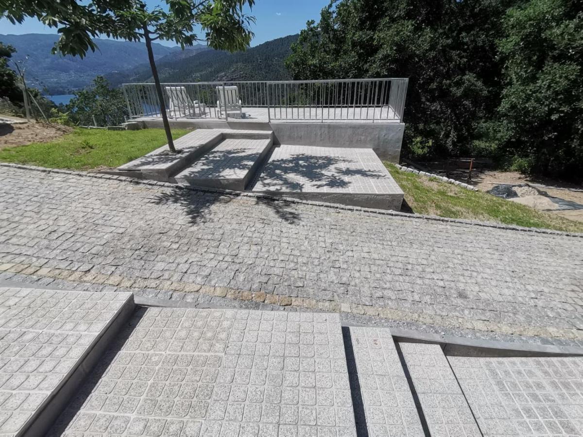 Sousa Horizonte - Louredo Vieira do Minho Bagian luar foto